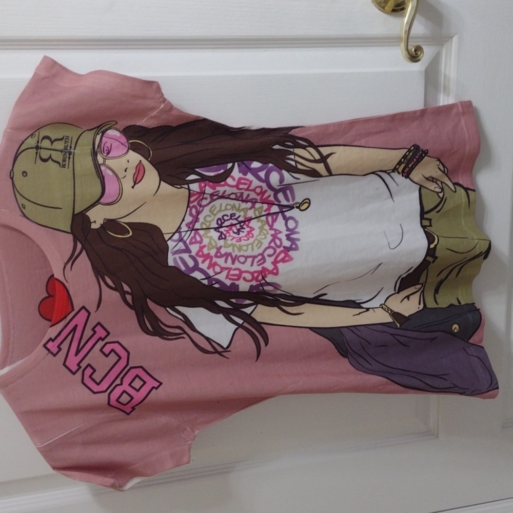 Robin Ruth Barcelona t-shirt size s